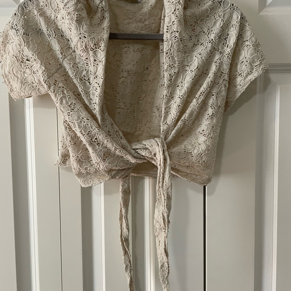 Lace Tie-Front Crop Top - Cream
